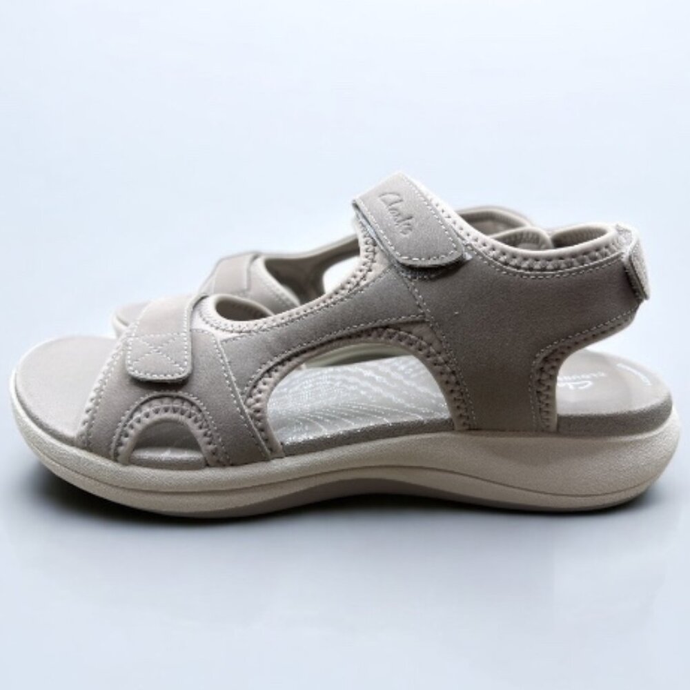 Clarks Cloudsteppers Mira Bay Walking Sandals in Stone - Size 10 Wide (NEW)